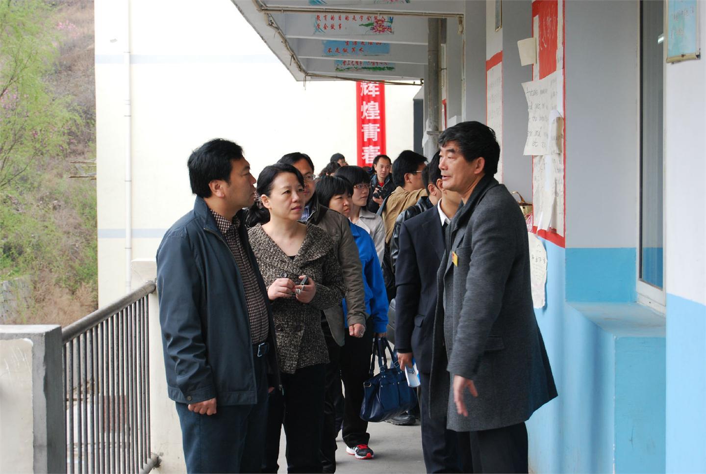 北京昌平中学来我校参观