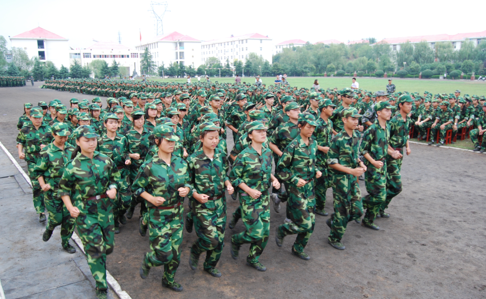 2014年10届高一新生军训