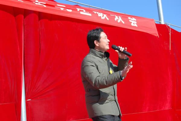 师生共同庆祝2015年元旦