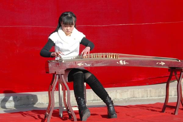 师生共同庆祝2015年元旦