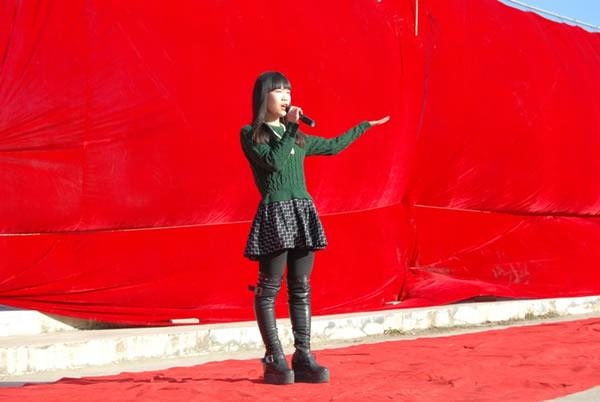 师生共同庆祝2015年元旦