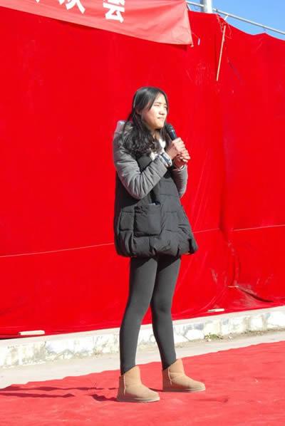 师生共同庆祝2015年元旦