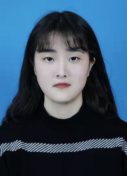 政治教师  郭晴